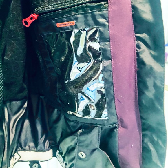 Women’s 686 Ski Jacket - Picture 5 of 12